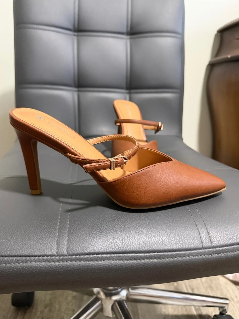 Newbella Heels Size Womens 7